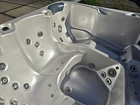 Sapphire spas 5 persoons jacuzzi en buitenspa - afbeelding 14 van  26