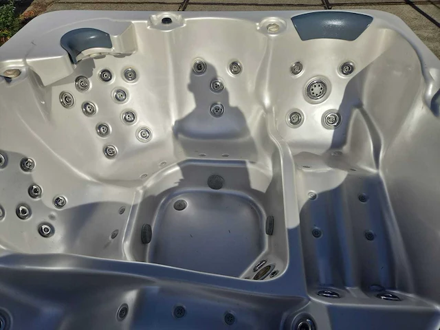 Sapphire spas 5 persoons jacuzzi en buitenspa - afbeelding 7 van  20