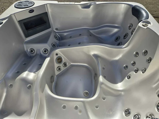 Sapphire spas 5 persoons jacuzzi en buitenspa - afbeelding 15 van  26