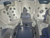 Sapphire spas 5 persoons jacuzzi en buitenspa - afbeelding 24 van  26