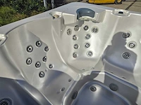 Sapphire spas 5 persoons jacuzzi en buitenspa - afbeelding 14 van  25
