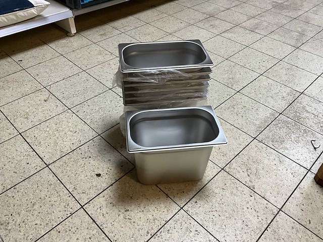 Saro 1/4 gn bakken (7x) - afbeelding 1 van  5