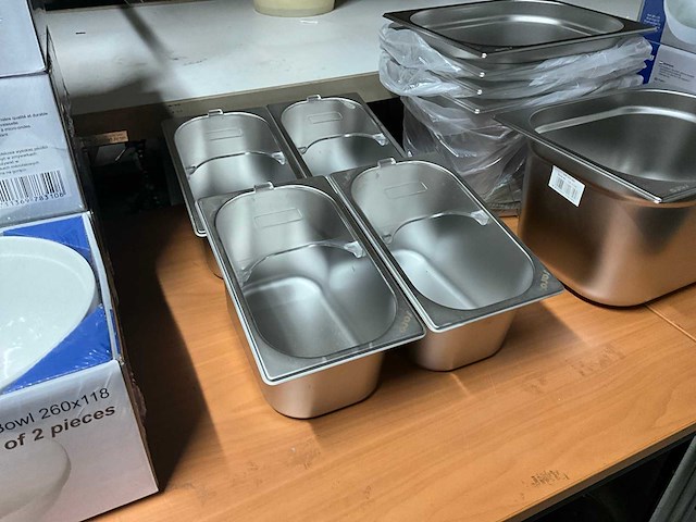 Saro 1/4 gn bestekbakken (4x) - afbeelding 1 van  5