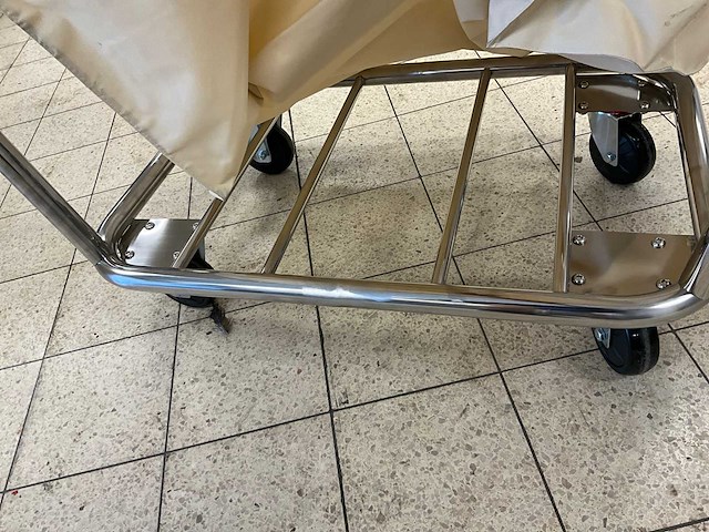 Saro af 264 waszakwagen - afbeelding 5 van  6