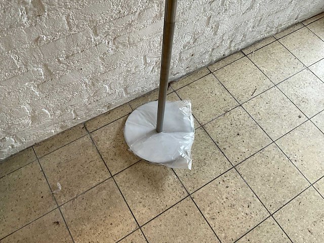 Saro desinfectie zuil - afbeelding 5 van  6