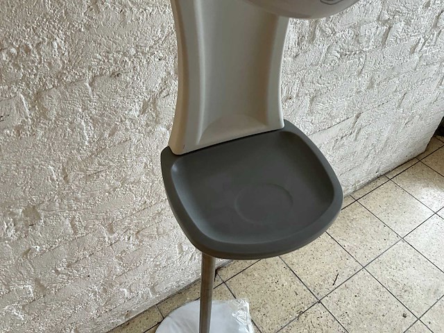 Saro desinfectie zuil - afbeelding 6 van  6