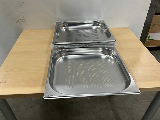 Saro geperforeerde 2/3 gn bakken (5x) - afbeelding 1 van  5