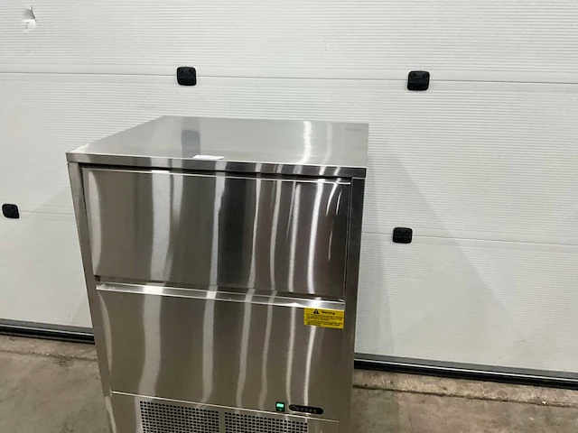 Saro zbl-90 ijsblokjesmachine - afbeelding 3 van  8