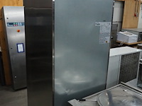 Saro - afbeelding 3 van  8