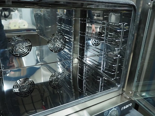 Saro - afbeelding 4 van  8