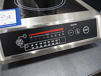 Saro - afbeelding 4 van  6