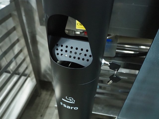 Saro - afbeelding 3 van  3