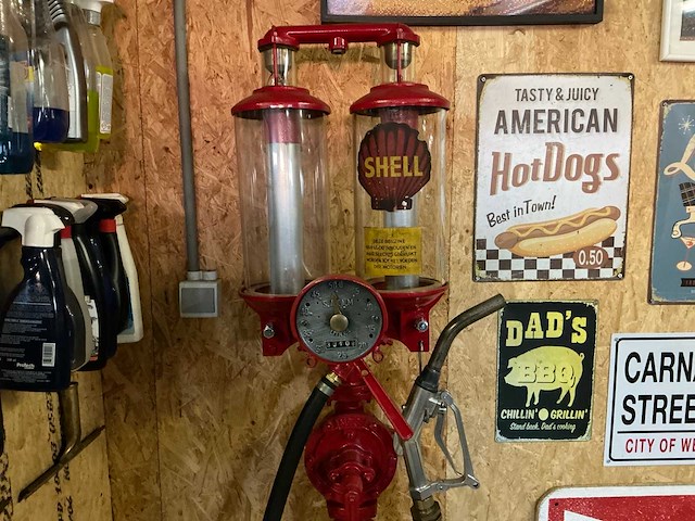 Satam oude naftpomp dubbel - afbeelding 1 van  5