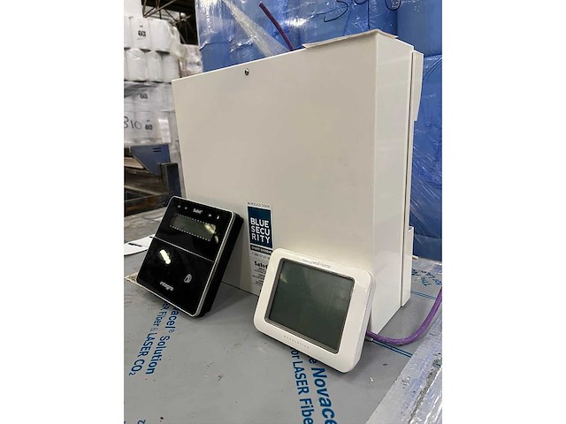 Satel integra alarmsysteem, honeywell touch thermostaat - afbeelding 2 van  6