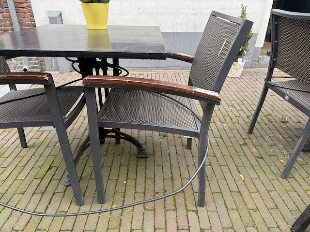 Satelliet - 2 terrastafels met 12 terrasstoelen - afbeelding 9 van  10