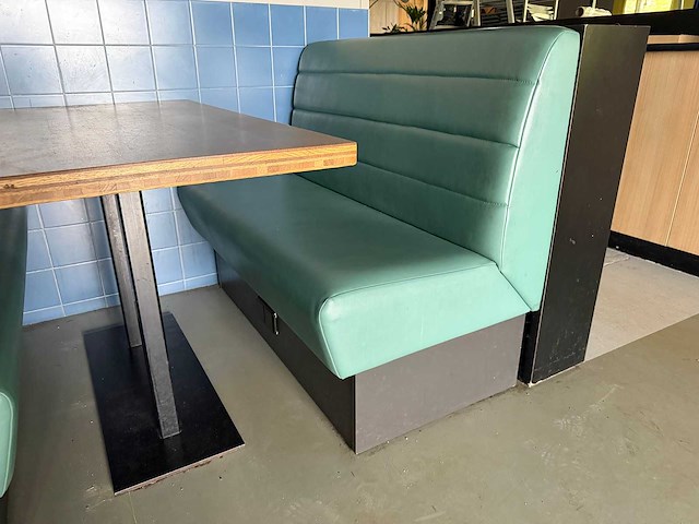 Satelliet - 2x restaurantbank met tafel - afbeelding 1 van  2