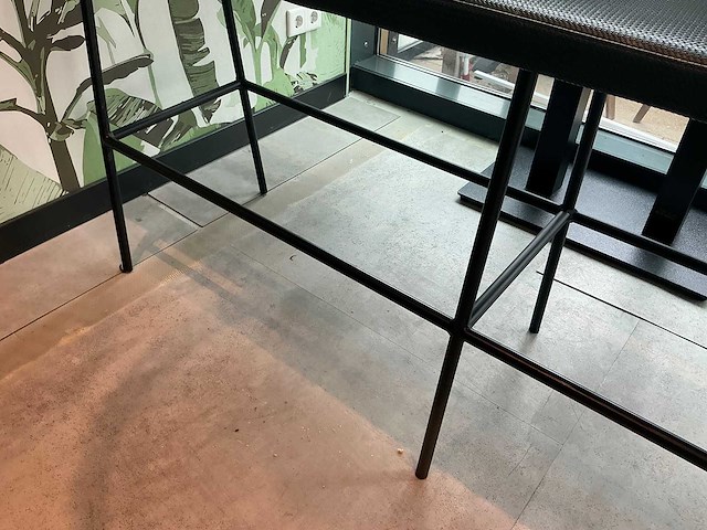 Satelliet - restaurantbank - afbeelding 4 van  6