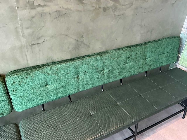 Satelliet - restaurantbank - afbeelding 1 van  2