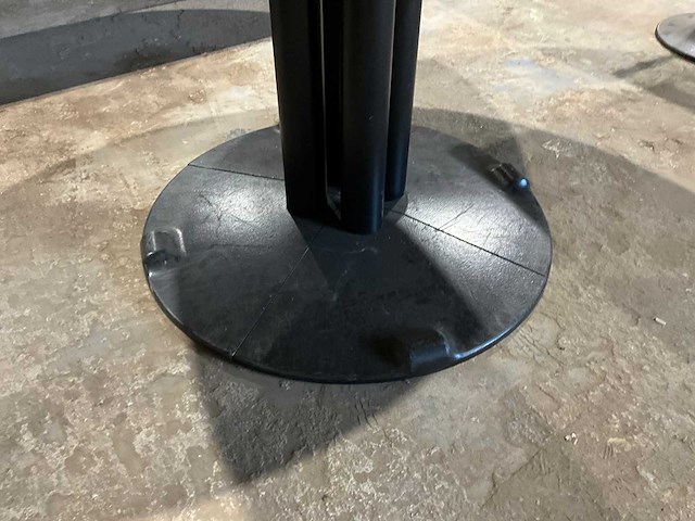 Satelliet - restauranttafel ø 160 cm - afbeelding 2 van  6