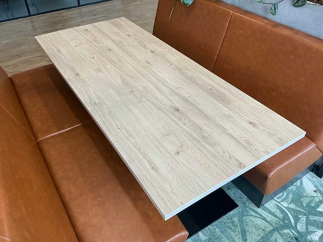 Satelliet - restauranttafel met metalen onderstel - afbeelding 2 van  2