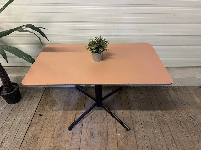 Satelliet - restauranttafel - afbeelding 2 van  5