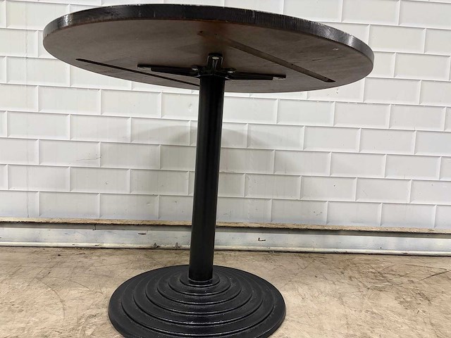 Satelliet - restauranttafel - afbeelding 2 van  2