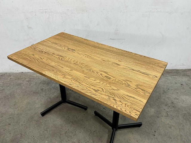 Satelliet - restauranttafel - afbeelding 2 van  5