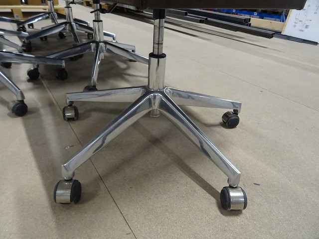 Satelliet - vergaderstoel (7x) - afbeelding 3 van  4