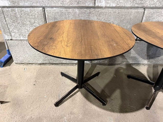 Satelliet - zelfstellende terrastafel ø 90 cm (3x) - afbeelding 2 van  3
