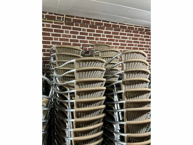 Satelliet aluminium terrasstoelen (85x) - afbeelding 8 van  8
