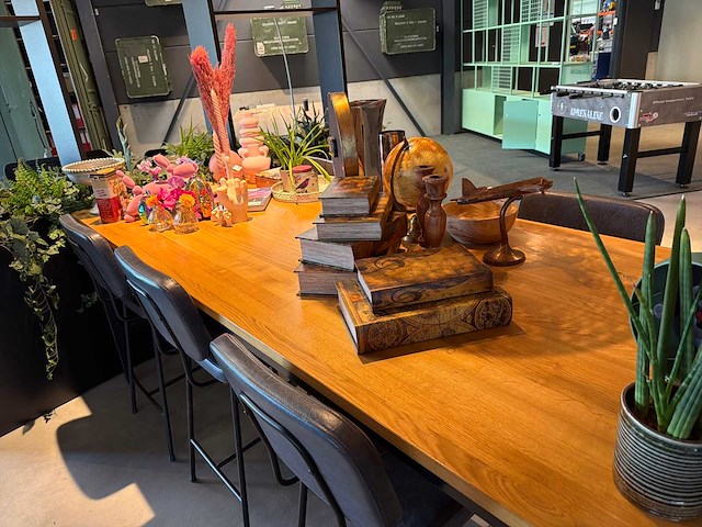 Satelliet eetkamertafel met stoelen - afbeelding 9 van  10