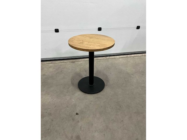 Satelliet eikenhouten restauranttafel - afbeelding 2 van  5