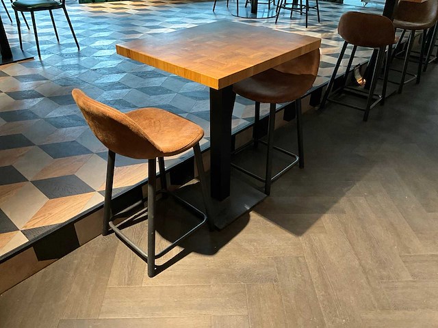 Satelliet rechthoek eettafel met stoelen - afbeelding 2 van  3