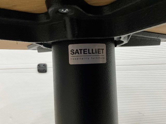 Satelliet restauranttafels (3x) - afbeelding 6 van  7