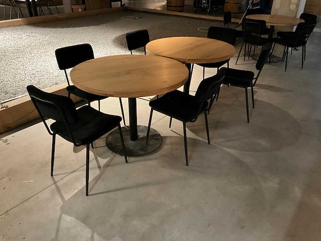 Satelliet rond eettafel met stoelen (2x) - afbeelding 2 van  3