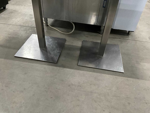 Satelliet statafel - afbeelding 4 van  6