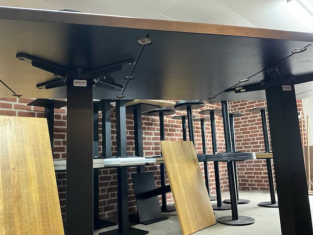 Satelliet statafel - afbeelding 6 van  7