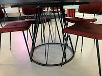 Satelliet tafel met 5 originals gerlin stackable sc stoelen - afbeelding 3 van  6