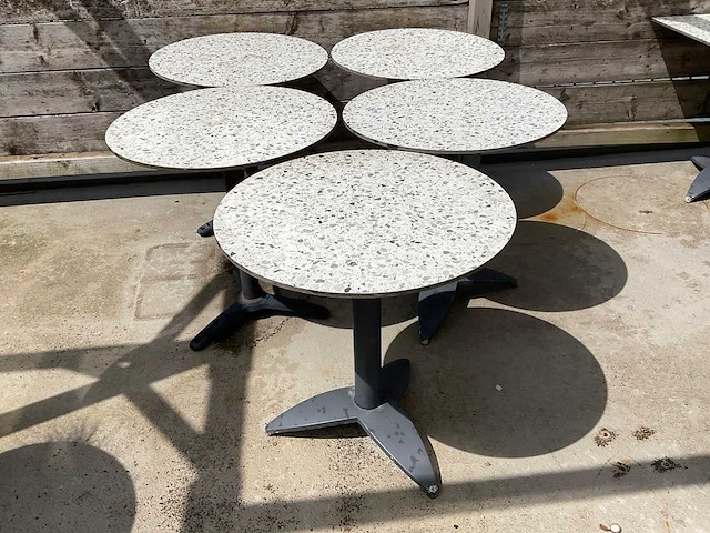 Satelliet terrastafel (5x) - afbeelding 1 van  3