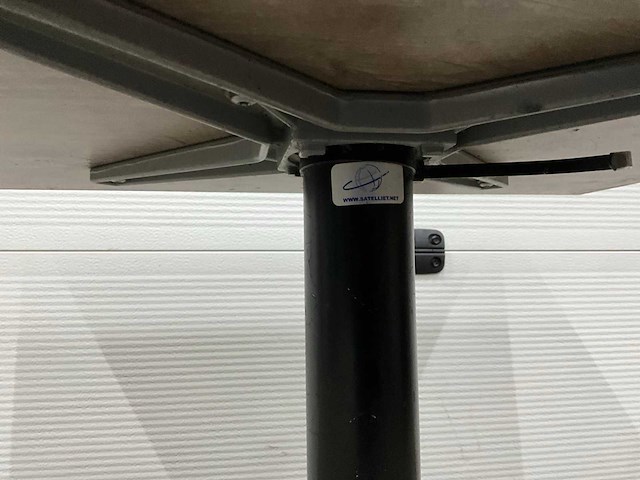 Satelliet terrastafels (5x) - afbeelding 5 van  6