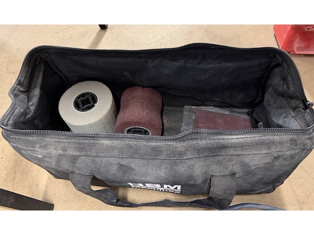 Satineer borstelmachine met accessoires hbm - afbeelding 5 van  7