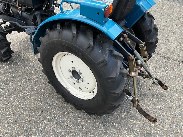 Satoh st-1510d 4wd minitractor - afbeelding 2 van  22