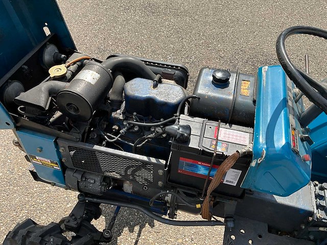 Satoh st-1510d 4wd minitractor - afbeelding 13 van  22