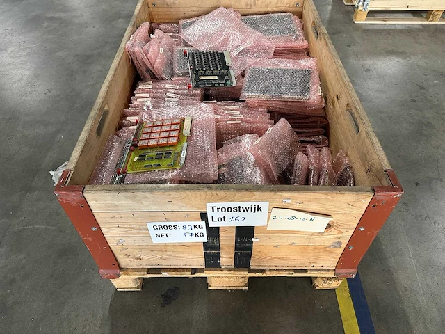 Sattcontrol - partij diverse printplaten 57kg - afbeelding 1 van  5
