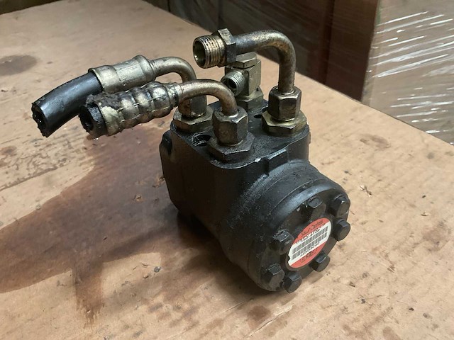 Sauer danfoss ospc 100 ls hydraulische stuurklep - afbeelding 1 van  4