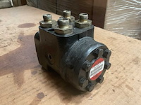 Sauer danfoss ospc 100 ls hydraulische stuurklep - afbeelding 1 van  4