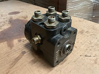Sauer danfoss ospc 100 ls hydraulische stuurklep - afbeelding 2 van  4