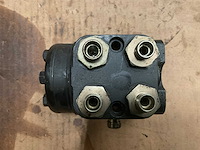 Sauer danfoss ospc 100 ls hydraulische stuurklep - afbeelding 3 van  4