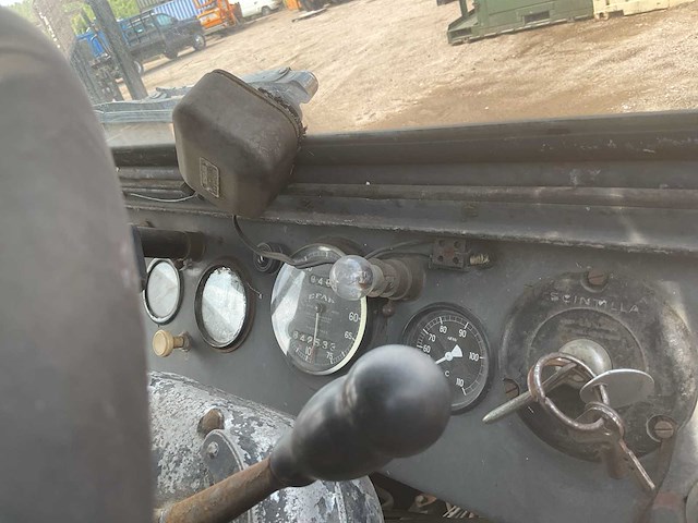 Saurer 4mh legervoertuig - afbeelding 15 van  15