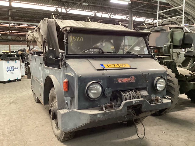 Saurer 4mh legervoertuig - afbeelding 2 van  15